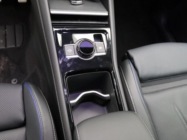 Volkswagen Tiguan R-Line Black 2.0 TDI 4M DSG / Pano, AHK