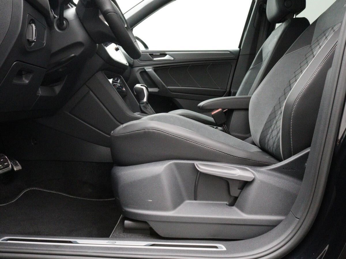 Volkswagen Tiguan Allspace R-Line 2.0TSI DSG 4M / Pano, AHK