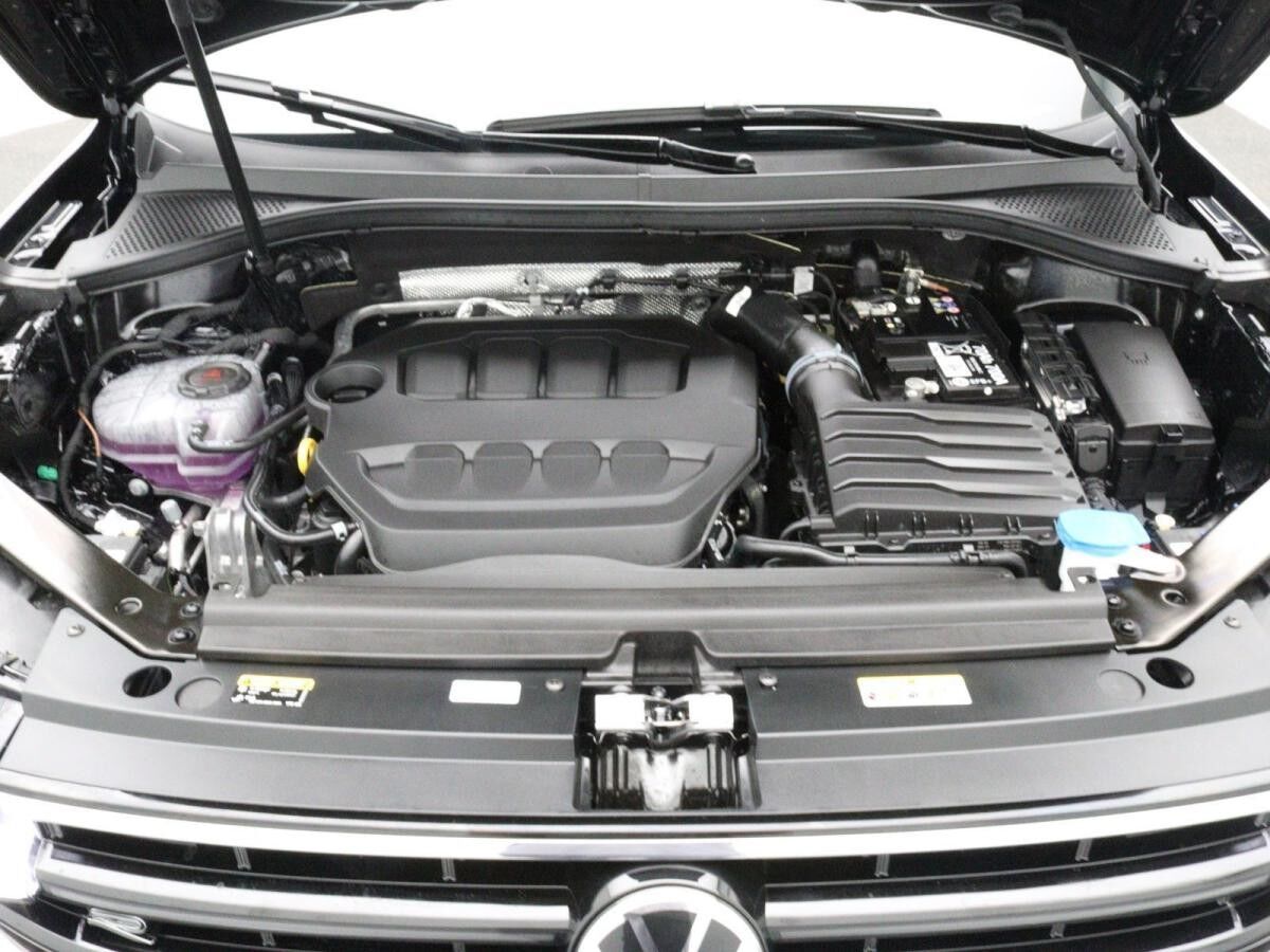 Volkswagen Tiguan Allspace R-Line 2.0TSI DSG 4M / Pano, AHK