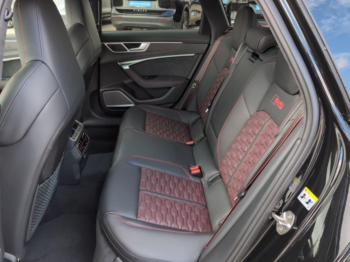 Audi RS6 RS 6 Avant performance tiptronic