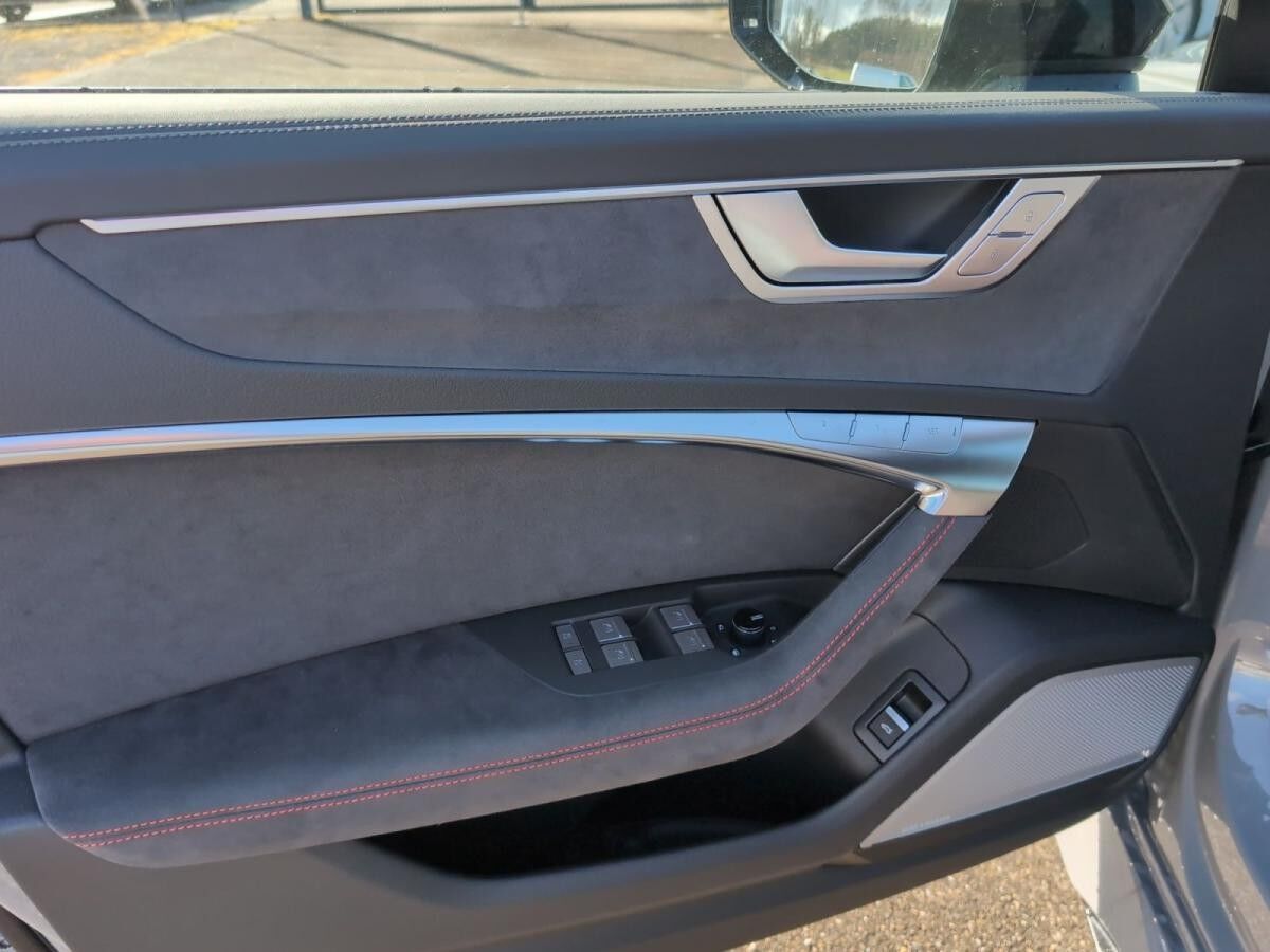 Audi RS6 RS 6 Avant performance tiptronic Audi RS6 RS 6 Avant performance tiptronic