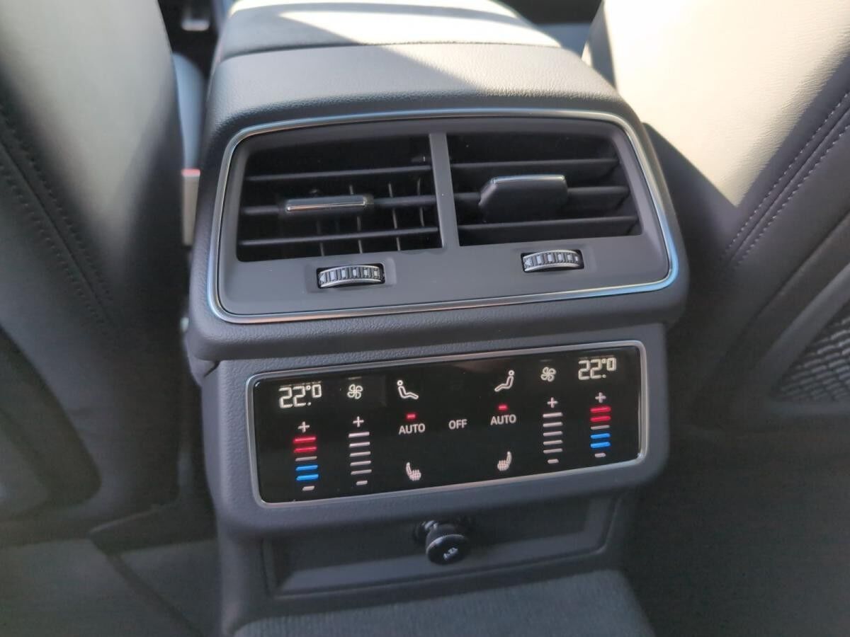 Audi RS6 RS 6 Avant performance tiptronic Audi RS6 RS 6 Avant performance tiptronic