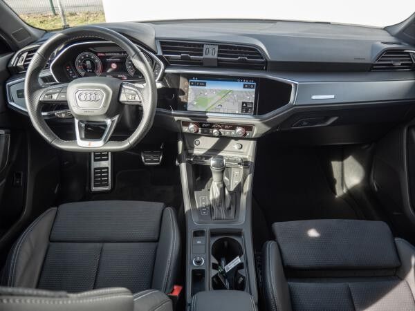 Audi Q3 S line 35 TFSI