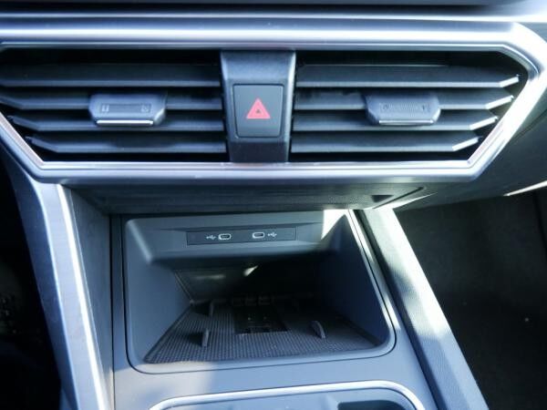 Seat Leon Leon FR 1.5 eTSI PDC SHZ KAMERA NAVI ACC LED *SN615*