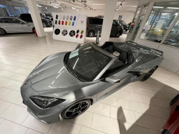 Corvette C8 Stingray Cabriolet 3LT MJ24 COC Z51 Front-Lift