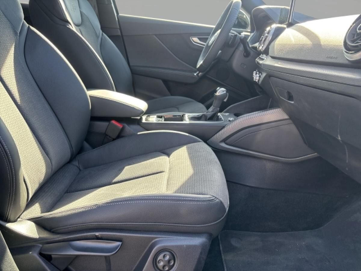 Audi Q2 40 TFSI S-Line qu Matrix Navi virtual PDC SHZ