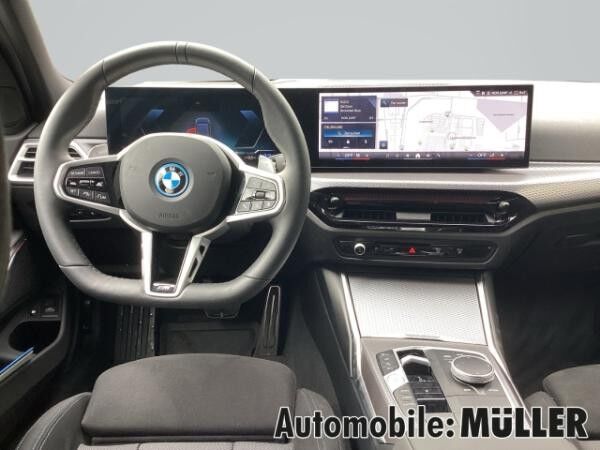 BMW 330 e xDrive Touring M Sport Park-Assistent HUD AHK-klappbar Navi Digitales Cockpit
