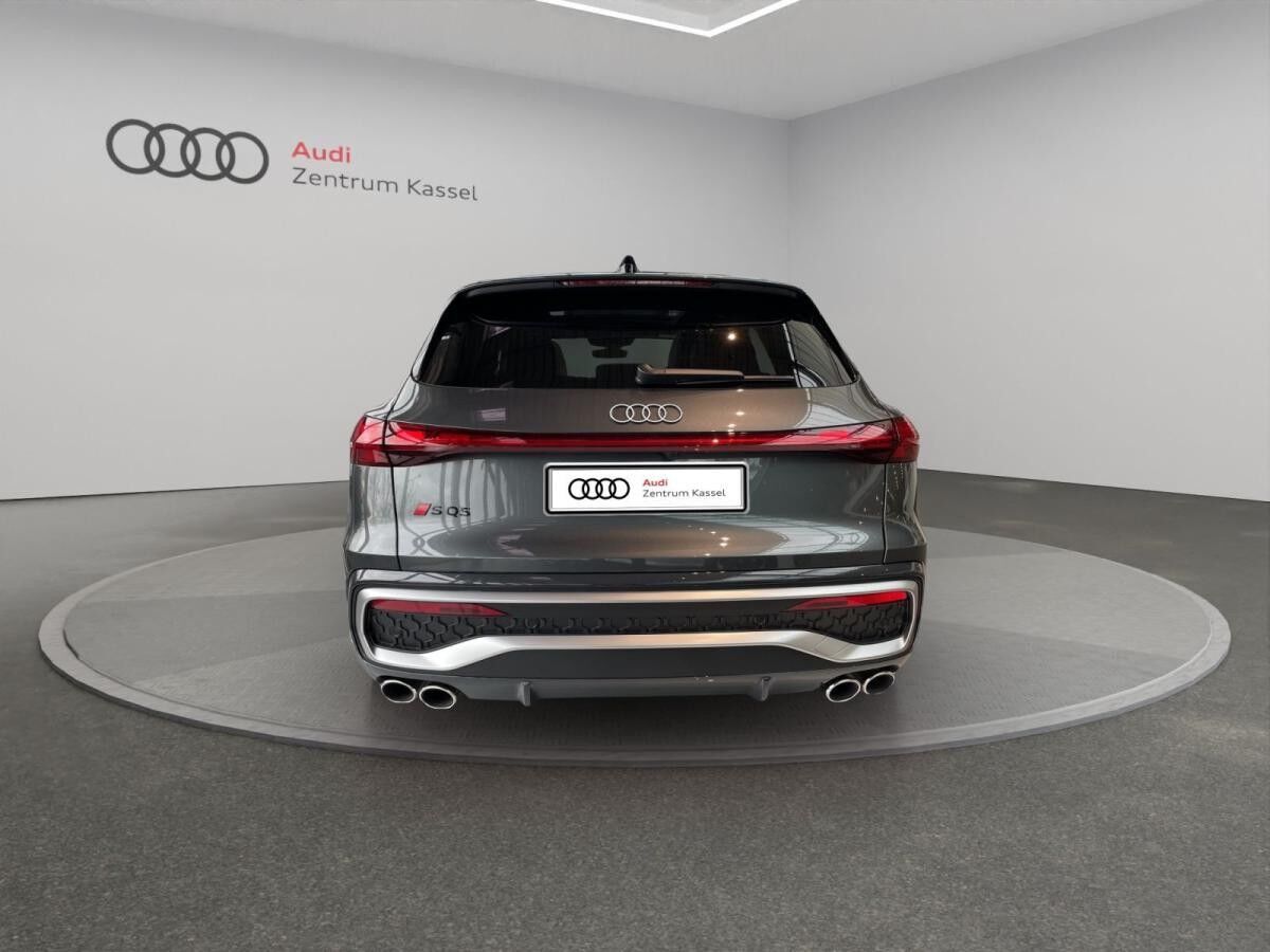 Audi SQ5 Matrix HuD B&O Pano Memory 360° 21" OLED Audi SQ5 Matrix HuD B&O Pano Memory 360° 21" OLED