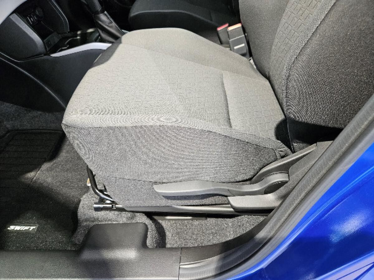 Suzuki Swift HYBRID CVT VFW mit Zubehör Sondermodell