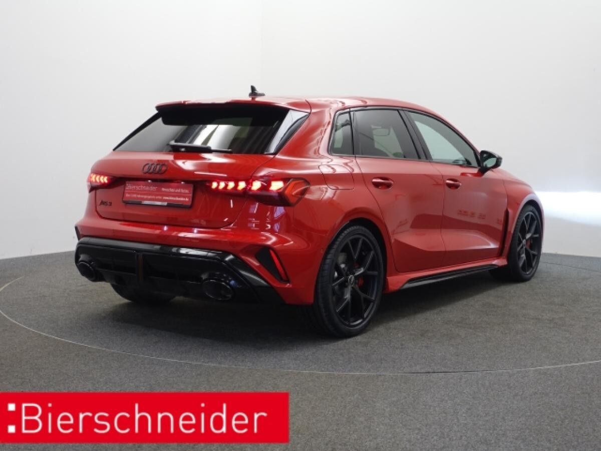 Audi RS3 Sportback GARANTIE EA8 PANO HEADUP B&O 280KMH ASSISTENZ MATRIX LEDER KEYLESS PDC+KAMERA