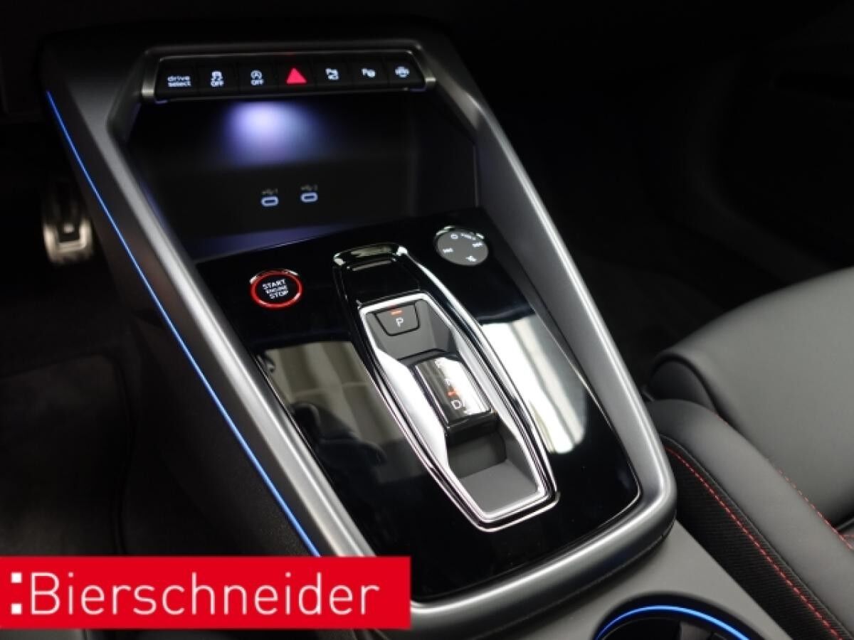 Audi RS3 Sportback GARANTIE EA8 PANO HEADUP B&O 280KMH ASSISTENZ MATRIX LEDER KEYLESS PDC+KAMERA