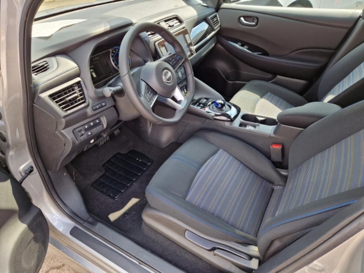 Nissan Leaf (ZE1)LEAF 40kWh N-CONNECTA Winterpaket LED*SOFORT VERFÜGBAR* TAGESZULASSUNG* VERSCHIEDENE VARIANTEN* Nissan Leaf (ZE1)LEAF 40kWh N-CONNECTA Winterpaket LED*SOFORT VERFÜGBAR* TAGESZULASSUNG* VERSCHIEDENE VARIANTEN*