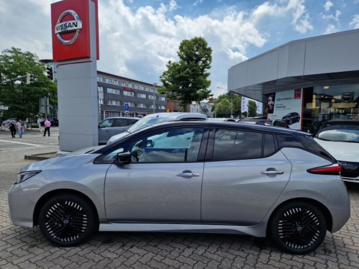 Nissan Leaf (ZE1)LEAF 40kWh N-CONNECTA Winterpaket LED*SOFORT VERFÜGBAR* TAGESZULASSUNG* VERSCHIEDENE VARIANTEN* Nissan Leaf (ZE1)LEAF 40kWh N-CONNECTA Winterpaket LED*SOFORT VERFÜGBAR* TAGESZULASSUNG* VERSCHIEDENE VARIANTEN*