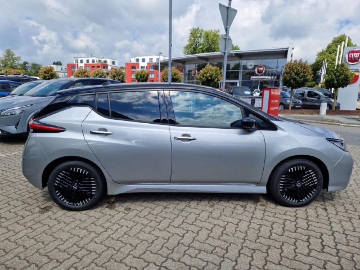 Nissan Leaf (ZE1)LEAF 40kWh N-CONNECTA Winterpaket LED*SOFORT VERFÜGBAR* TAGESZULASSUNG* VERSCHIEDENE VARIANTEN* Nissan Leaf (ZE1)LEAF 40kWh N-CONNECTA Winterpaket LED*SOFORT VERFÜGBAR* TAGESZULASSUNG* VERSCHIEDENE VARIANTEN*