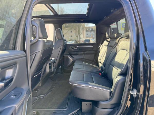 Dodge RAM Limited Night Vollausstattung SONDERAKTION