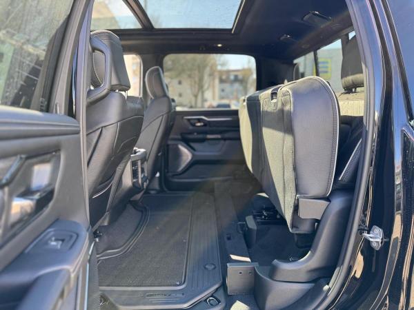 Dodge RAM Limited Night Vollausstattung SONDERAKTION