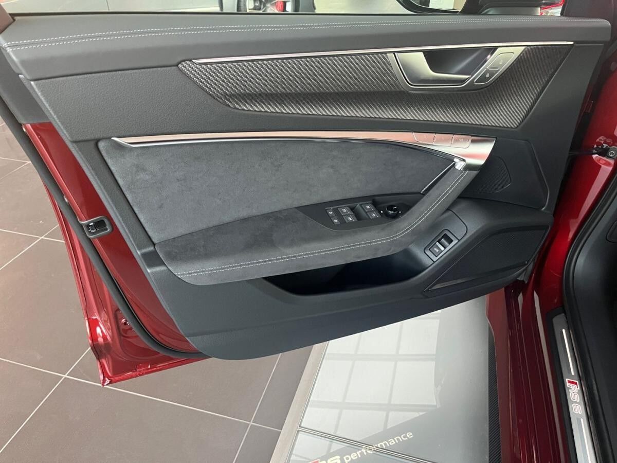 Audi RS6 RS 6 Avant performance tiptronic Audi RS6 RS 6 Avant performance tiptronic