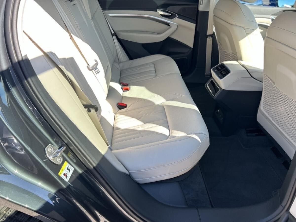 Audi Q8 Sportback 55 e-tron advanced qu Matrix B&O Navi Kamera