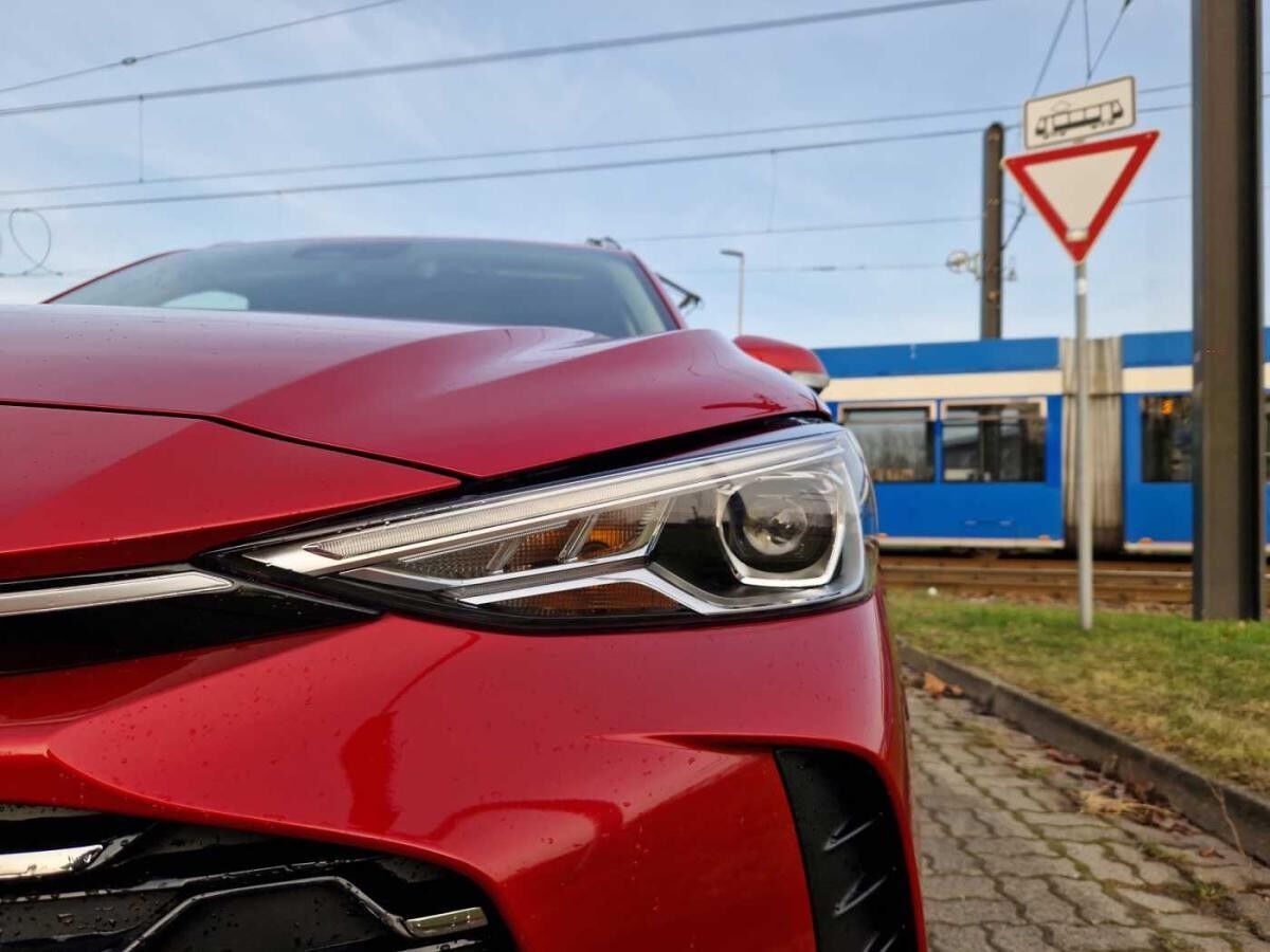 MG ZS HEV Lux *Leasingsonderaktion* inkl. Frachtkosten Weitere Farben verfügbar