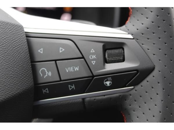 Seat Leon Sportstourer 1.5 TSI DSG FR NAVI LED AHK ACC SHZ GRA 17