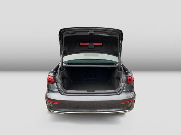 Audi A3 Limousine 35 TFSI 6-Gang advanced Matrix Navi