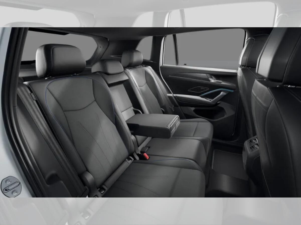 Volkswagen Tiguan R-Line 2.0 TDI 193 PS DSG *BLACK STYLE*AHK*MATRIX*LEDER*PANO*STANDHZG*73.580€