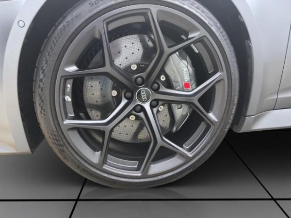 Audi RS6 Avant Q PERFORMANCE PANO HD-MATRIX 360° NAVI+