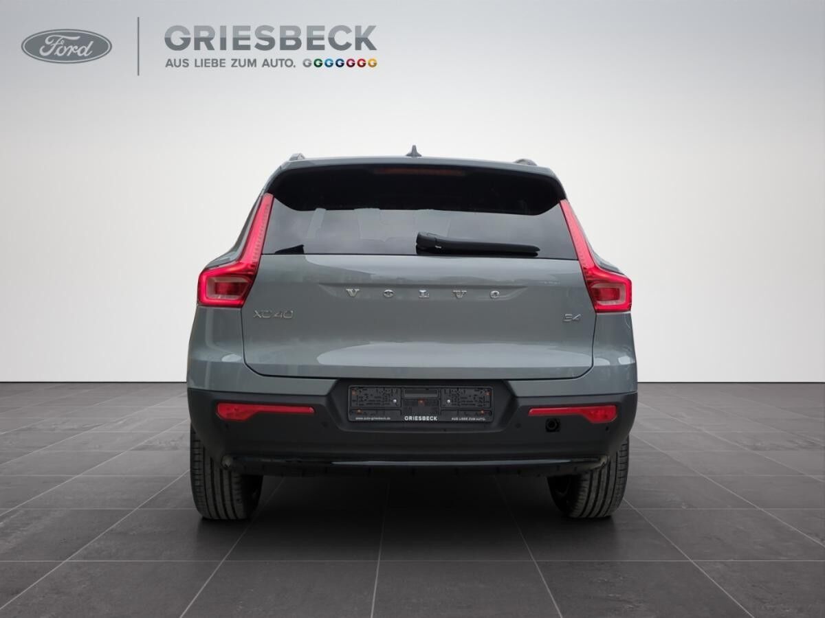 Volvo XC40 Plus Dark 360 Grad AHK Business-Paket