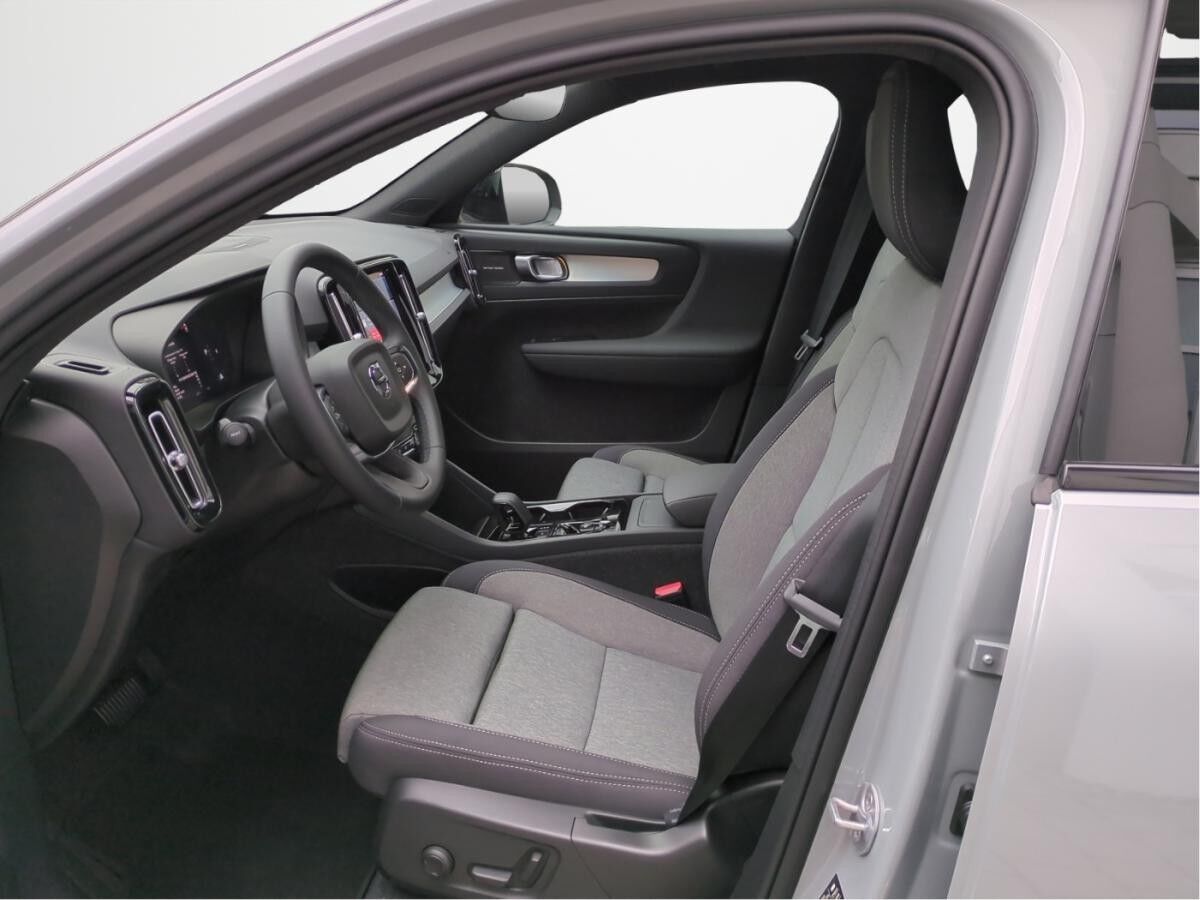 Volvo XC40 Plus Dark 360 Grad AHK Business-Paket