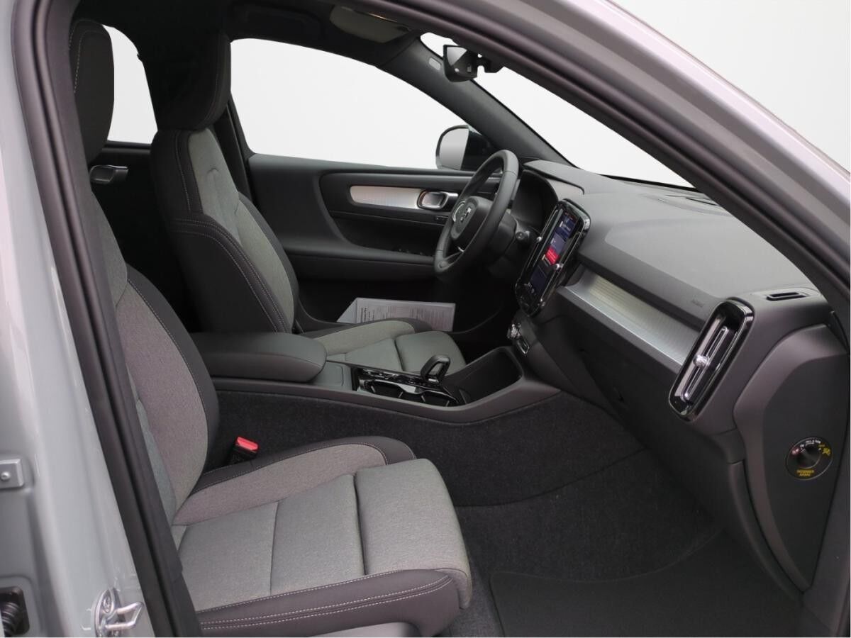 Volvo XC40 Plus Dark 360 Grad AHK Business-Paket