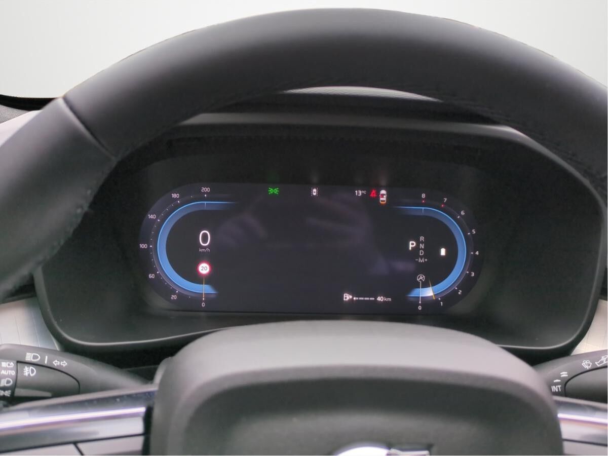 Volvo XC40 Plus Dark 360 Grad AHK Business-Paket