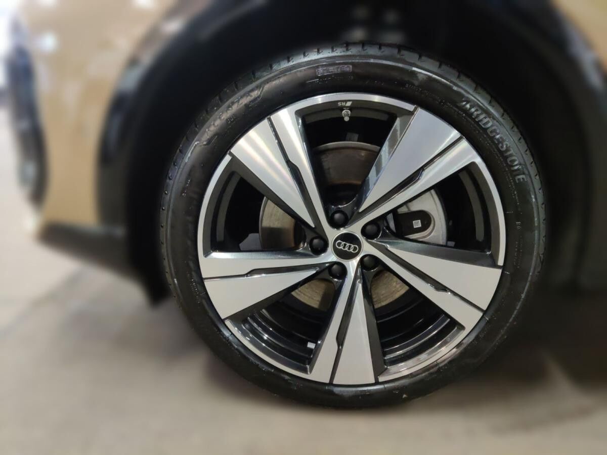 Audi Q5 SUV TDI edition one S line Adaptives Luftfederfahrwerk - Audi virtual cockpit plus