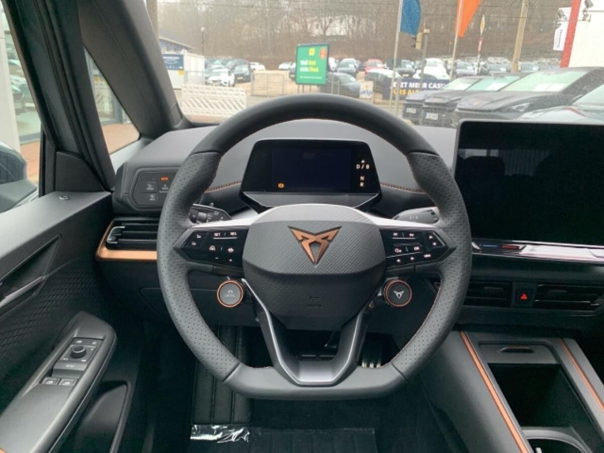 Cupra Born 231 PS 60 kWh *Loyal* CCS+NAVI+ACC+KAMERA+KESSY+SHZ+GJR