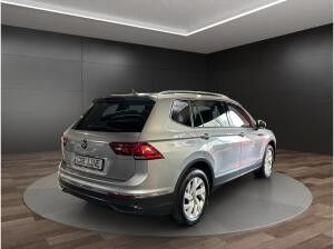 Volkswagen Tiguan Allspace Life 2.0 TDI*AHK*CAM*ACC*7SITZE* Volkswagen Tiguan Allspace Life 2.0 TDI*AHK*CAM*ACC*7SITZE*