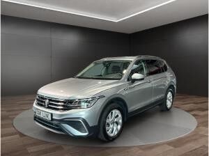 Volkswagen Tiguan Allspace Life 2.0 TDI*AHK*CAM*ACC*7SITZE* Volkswagen Tiguan Allspace Life 2.0 TDI*AHK*CAM*ACC*7SITZE*