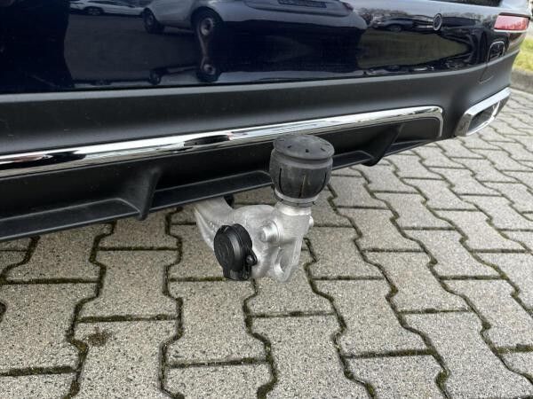 Mercedes-Benz E 220 d T-Modell AMG+AHK+DISTRONIC+KEYLESS+2 JAHRE GARANTIE