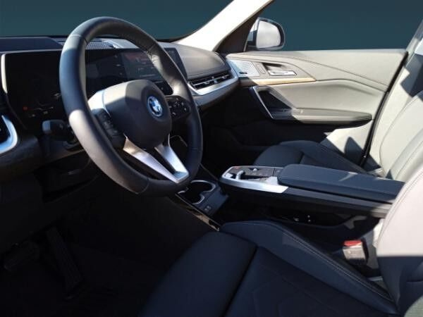 BMW iX1 eDrive20 xLine El. Panodach Navi Digitales Cockpit Memory Sitze Soundsystem HarmanKardon