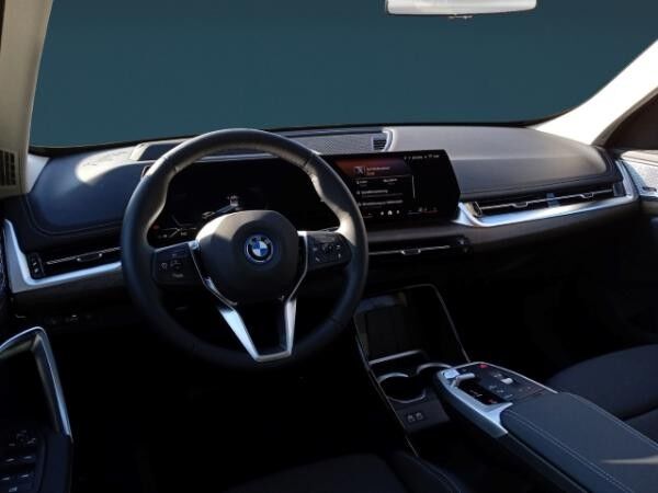BMW iX1 eDrive20 xLine El. Panodach Navi Digitales Cockpit Memory Sitze Soundsystem HarmanKardon