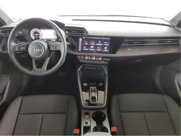 Audi A3 Sportback 35 TFSI S tronic Navi, LED, DAB