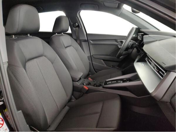 Audi A3 Sportback 35 TFSI S tronic Navi, LED, DAB