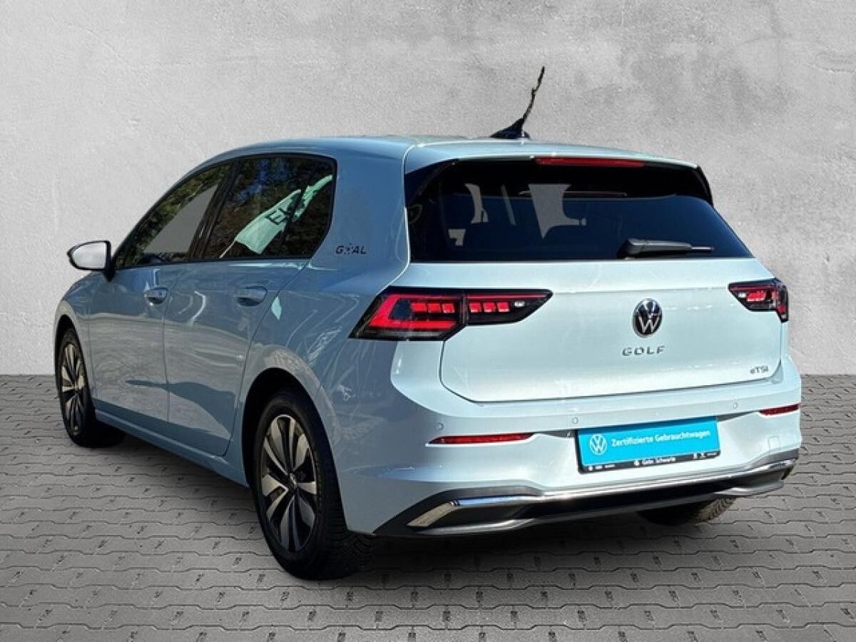 Volkswagen Golf VIII Lim. 1.5 eTSI Facelift DSG Life MATRIX+HARMAN KARDON