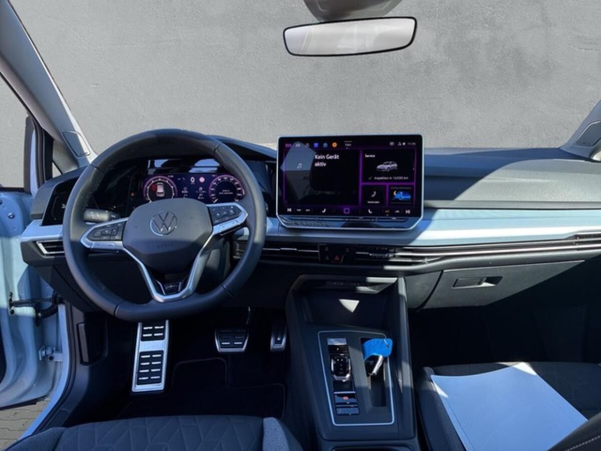 Volkswagen Golf VIII Lim. 1.5 eTSI Facelift DSG Life MATRIX+HARMAN KARDON