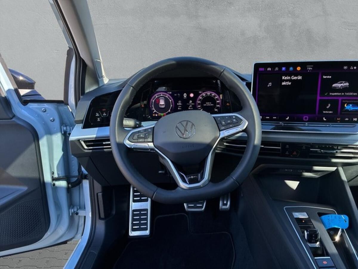 Volkswagen Golf VIII Lim. 1.5 eTSI Facelift DSG Life MATRIX+HARMAN KARDON