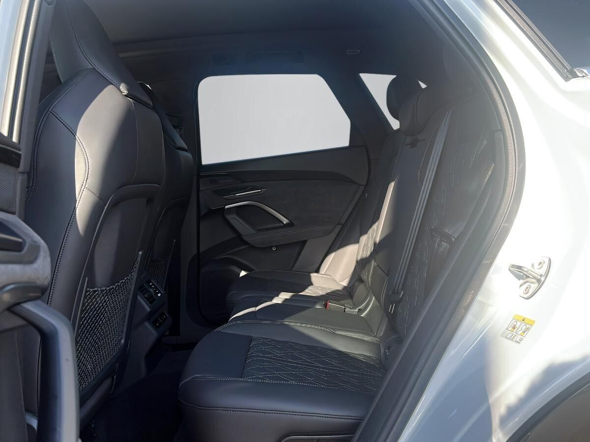 Audi SQ5 TFSI S tronic TECH PRO + PANO + LUFTF. + 360° + MATRIX + *GEWERBEKUNDEN*