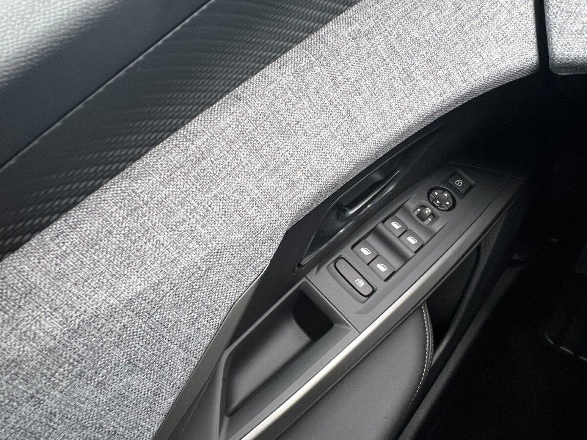 Peugeot 5008 NEUER HYBRID 136  ALLURE LED/SHZ/KLIMA - sofort Verfügbar -