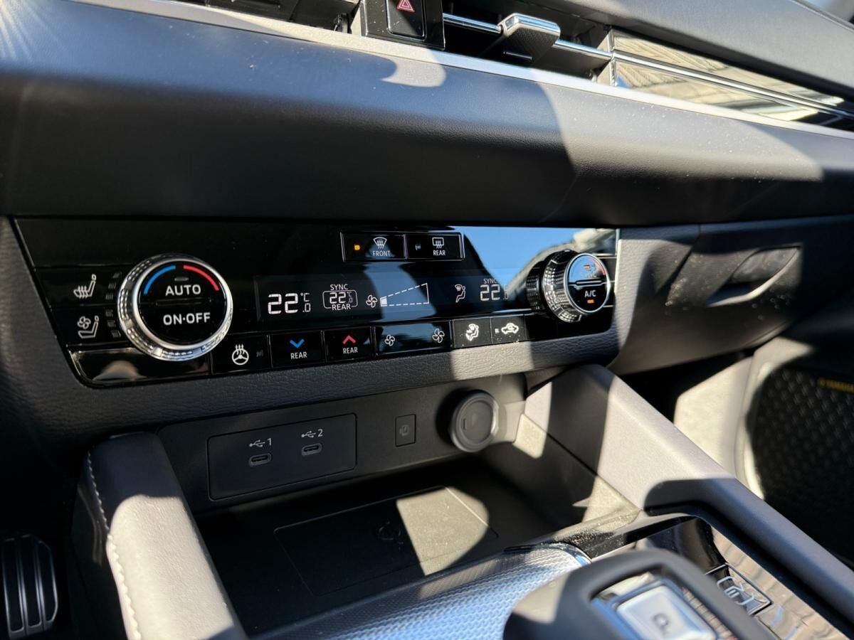 Mitsubishi Outlander 2.4 PHEV TOP ⚡ 8 Jahre Garantie ⚡