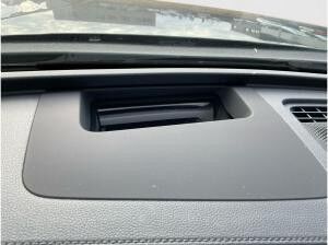 Volkswagen Passat Business 1.5 eHybrid DSG Kamera ACC DCC Navi AHK