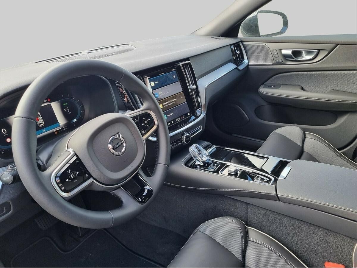 Volvo V60 T6 PLUS DARK HOT DEAL
