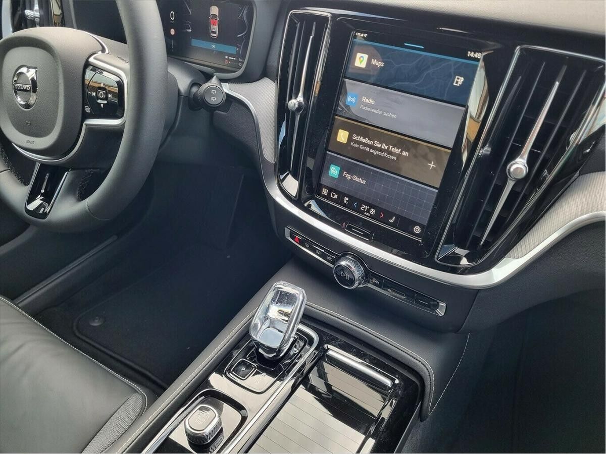 Volvo V60 T6 PLUS DARK HOT DEAL