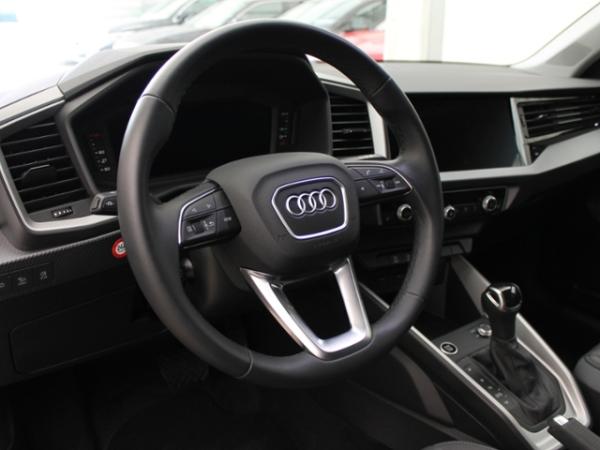 Audi A1 allstreet 30 TFSI S tronic+NAVI+SHZG+EINPARK